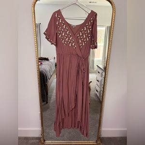Embroidered Wrap Dress M